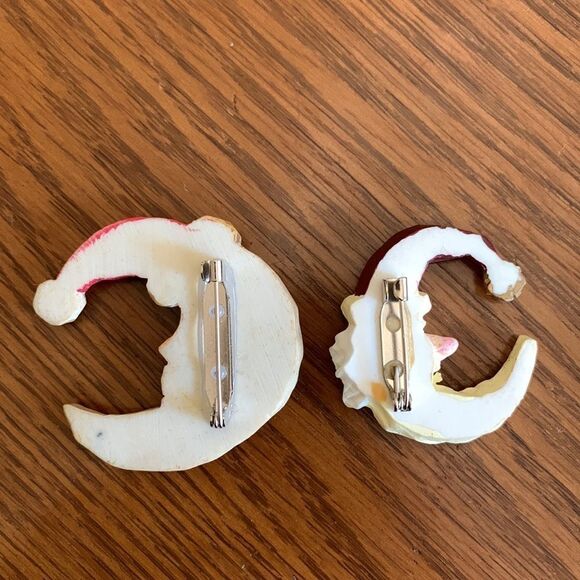 2 half moon Santa head brooch pins - Picture 2 of 4